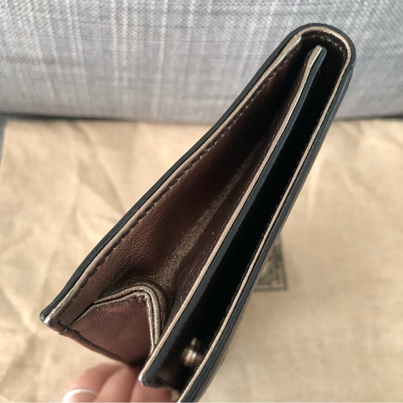 Gucci Bronze Clutch with Rare Logo Mirror - Picture 14 of 16